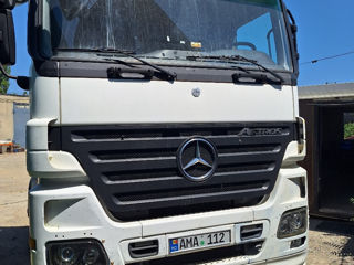 Mercedes Actros 1844