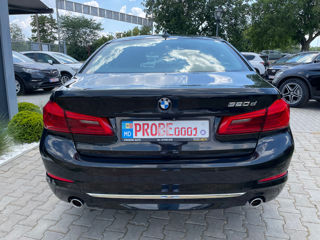 BMW 5 Series foto 4