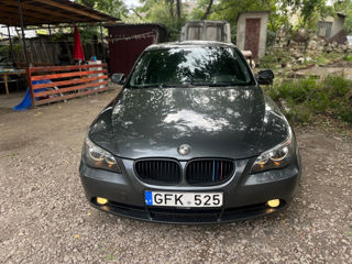 BMW 5 Series foto 2