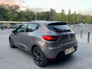 Renault Clio foto 10