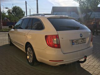 Skoda Superb foto 4