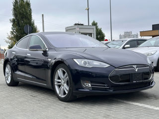 Tesla Model S foto 2