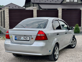 Chevrolet Aveo фото 2
