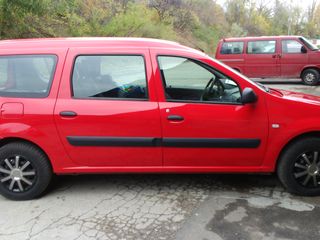 Dacia Logan foto 1