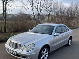 Mercedes E-Class foto 8