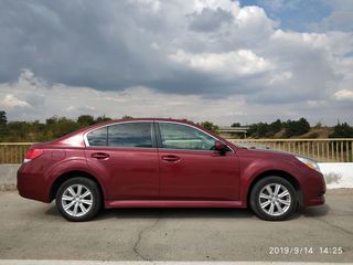 Subaru Legacy foto 4