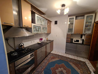 3-х комнатная квартира, 75 м², Чокана, Кишинёв