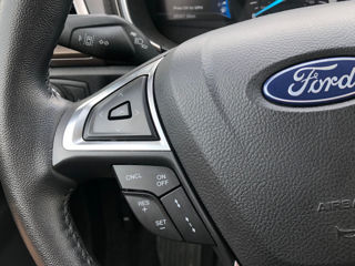 Ford Fusion foto 12