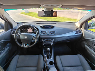 Renault Megane foto 2