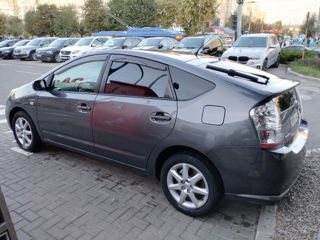 Toyota Prius foto 2