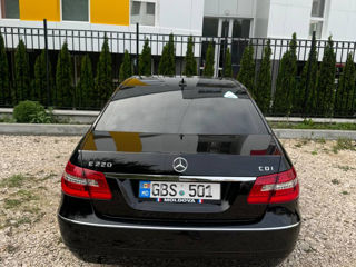 Mercedes E-Class foto 4