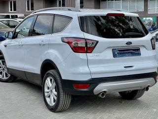 Ford Kuga foto 4