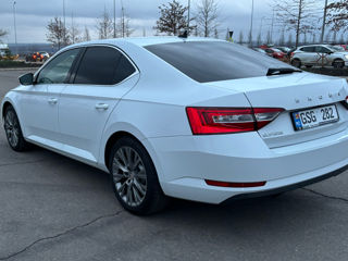 Skoda Superb foto 3