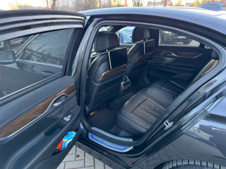 BMW 7 Series foto 17