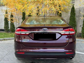 Ford Fusion foto 6