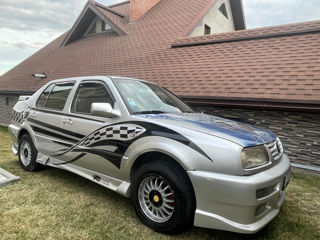 Volkswagen Vento foto 0
