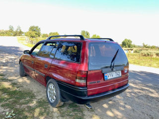 Opel Astra foto 3