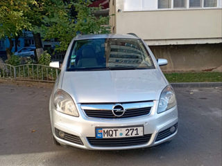 Opel Zafira foto 4