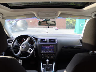 Volkswagen Jetta foto 4