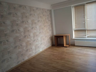 Apartament cu 2 camere, 83 m², Botanica, Chișinău foto 5