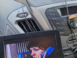 Vând dvd auto cu două monitoare foto 3