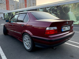 BMW 3 Series foto 5