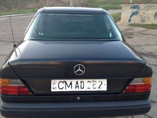 Mercedes Series (W124) foto 6