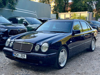 Mercedes E-Class foto 2