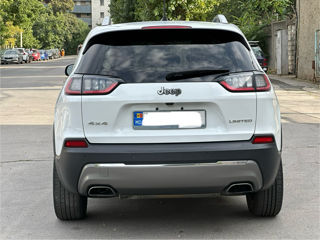 Jeep Cherokee foto 5