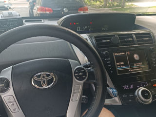 Toyota Prius + foto 9