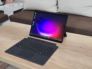 Model NOU! Microsoft Surface PRO 9 (3K, i5 12Gen, ram 8Gb, SSD 512Gb, Intel IRYS Xe)