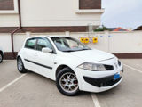 Renault Megane foto 2