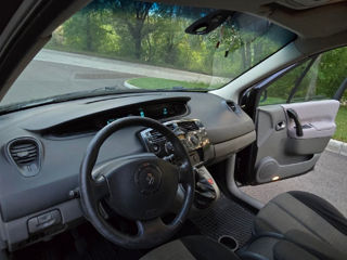 Renault Grand Scenic foto 10