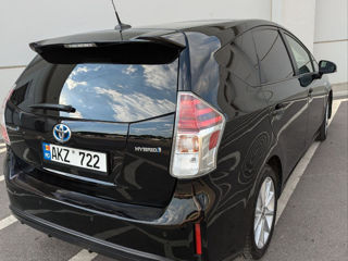 Toyota Prius + foto 2