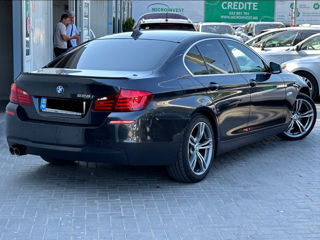 BMW 5 Series foto 3