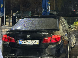 BMW 5 Series foto 2