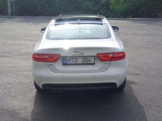 Jaguar XE foto 15