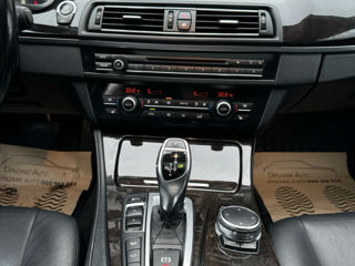 BMW 5 Series foto 14