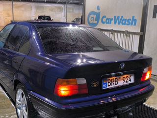 BMW 3 Series foto 3