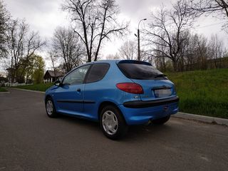 Peugeot 206 foto 6