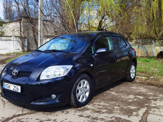 Toyota Auris фото 3