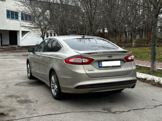 Ford Fusion foto 4