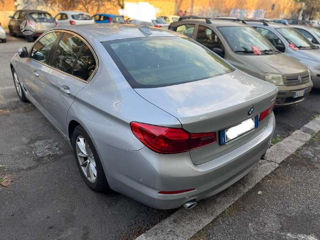 BMW 5 Series foto 3