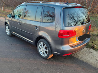 Volkswagen Touran foto 6