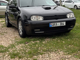 Volkswagen Golf foto 1