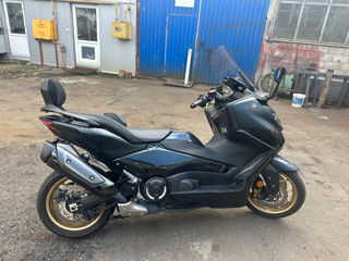 Yamaha Tmax 560 Tech Max 
Quad lock 
BCD
Top case 35L in culoare original 
Tara de origine Germania , MUNICH  foto 3