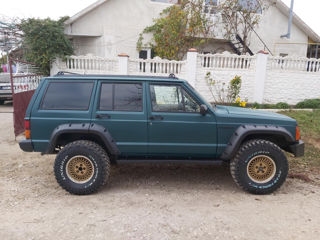 Jeep Cherokee foto 4