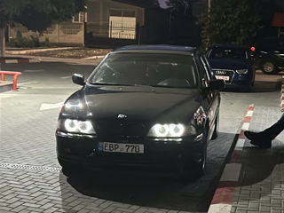 BMW 5 Series foto 4