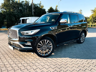 Infiniti QX80 foto 3