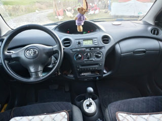 Toyota Yaris foto 4